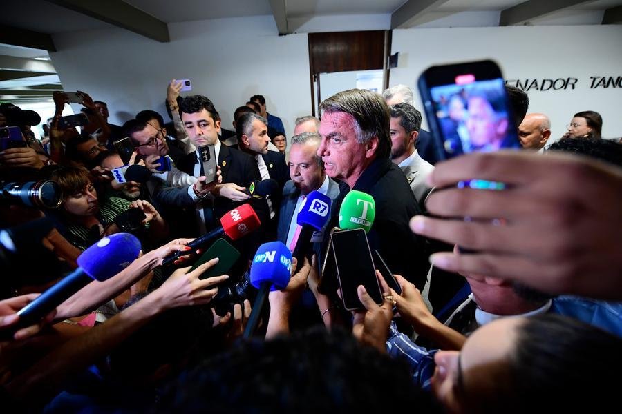 Ex-presidente esteve nesta tarde no Senado Federal