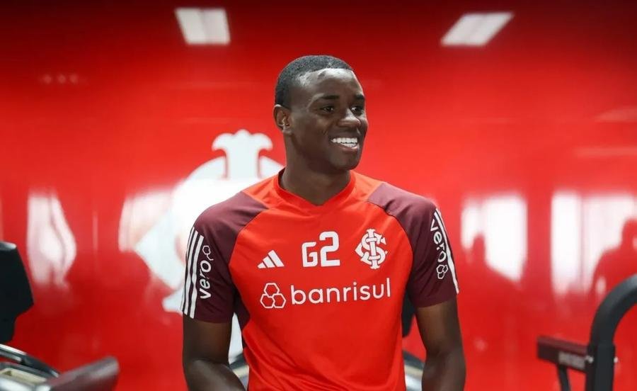 Ricardo Mathias volta a treinar com o grupo colorado nesta quinta-feira