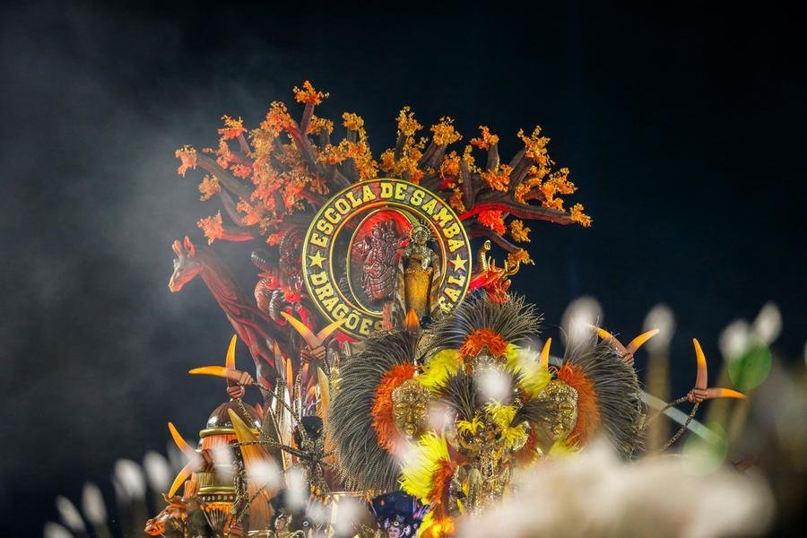 Terceira a desfilar, a Drag&otilde;es da Real foi vice-campe&atilde; da elite em 2024