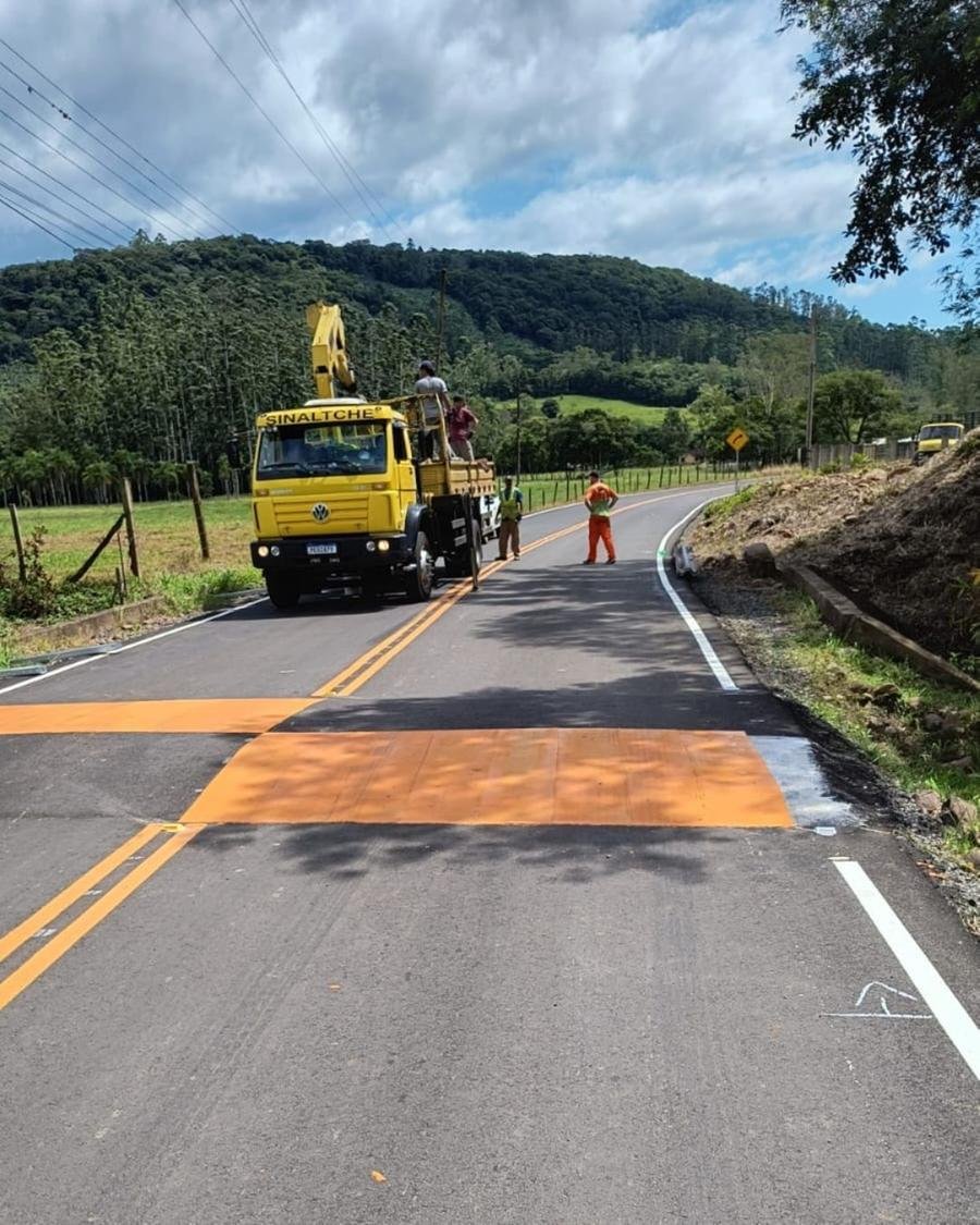 Estrada Geral do Morro Azul j&aacute; recebeu quase R$ 5,5 milh&otilde;es em investimentos em infraestrutura nos &uacute;ltimos tr&ecirc;s anos