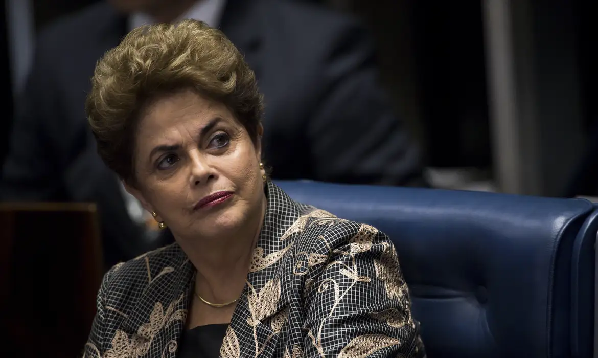 Governo fixa reparação de R$ 17,5 mil a Dilma por tortura na Ditadura Militar