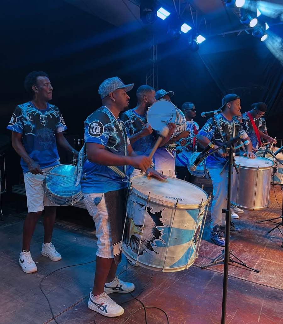 Crian&ccedil;as, jovens e adultos se divertiram ao som das tradicionais marchinhas