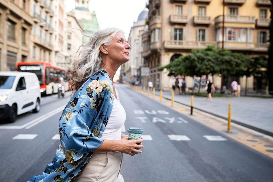 Viagens solo podem ajudar a descobrir novas vers&otilde;es de si mesma, sem a influ&ecirc;ncia das expectativas de quem j&aacute; te conhece