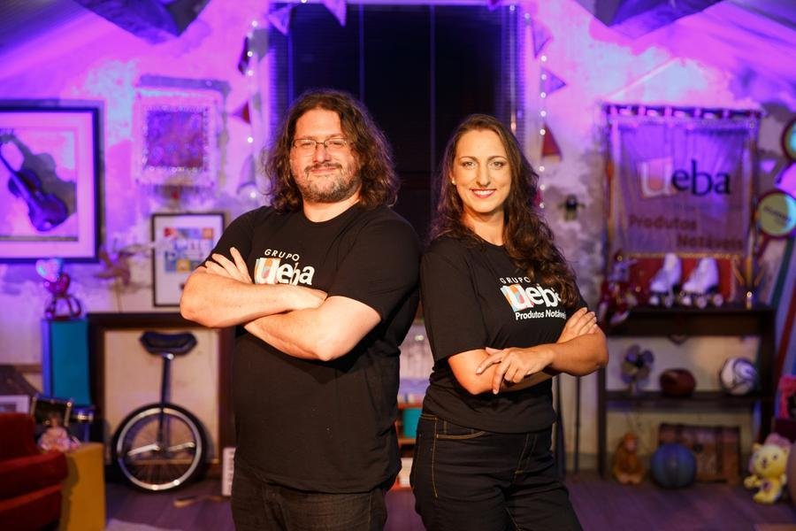 De autoria de Aline Zilli e Jonas Piccoli, fundadores do Grupo Ueba Produtos Not&aacute;veis, a obra tem seu lan&ccedil;amento neste domingo