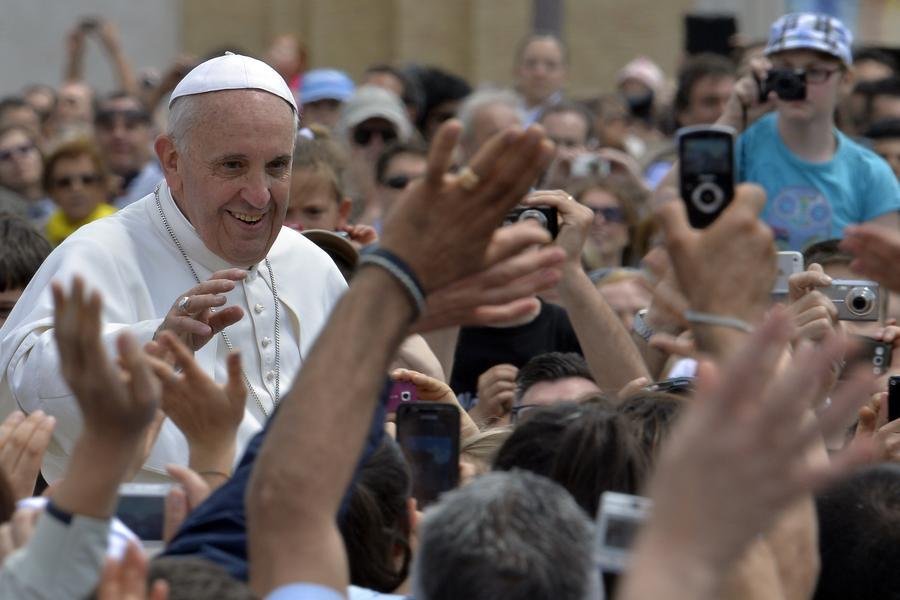 Papa Francisco permanece internado no Hospital Gemelli, sem previs&atilde;o de alta m&eacute;dica