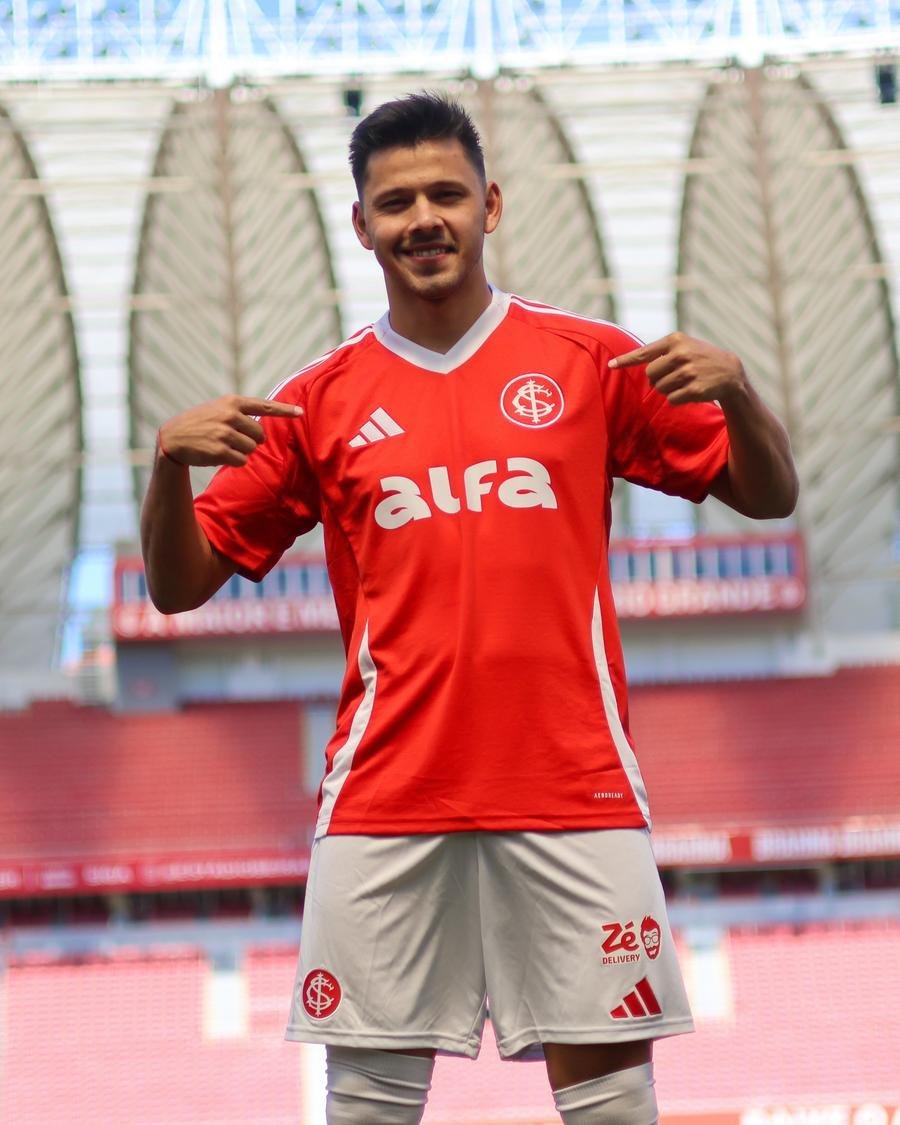 &Oacute;scar Romero est&aacute; entre os concentrados para a partida contra o Gr&ecirc;mio