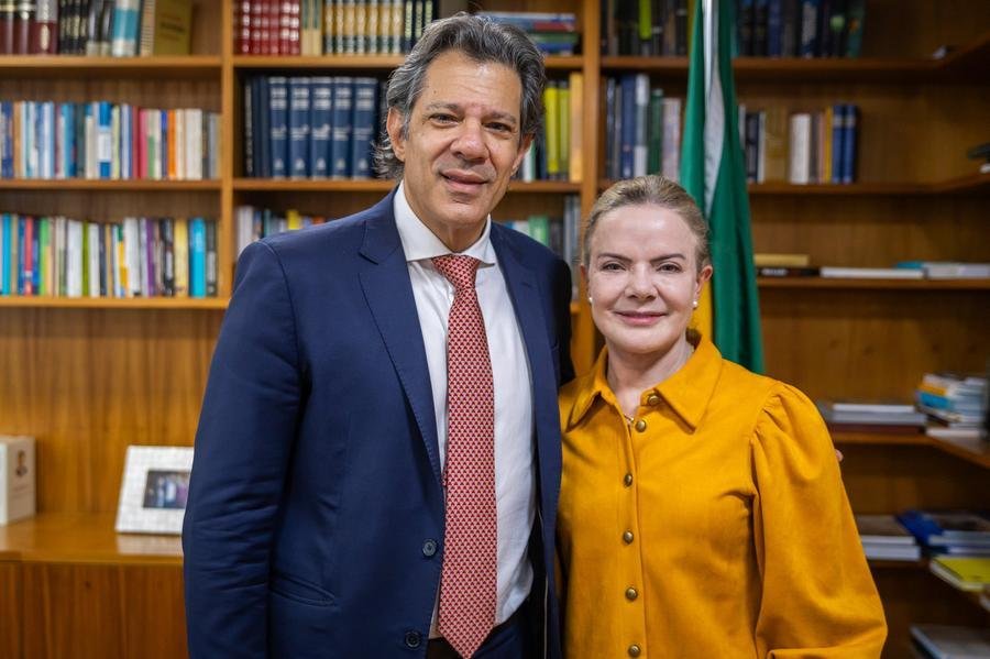 Gleisi tem reuni&atilde;o com Haddad