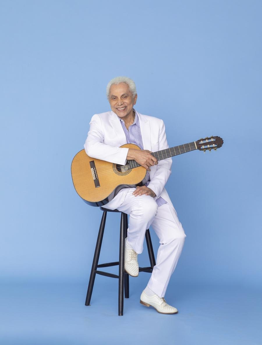 Paulinho da Viola &eacute; autor de grandes cl&aacute;ssicos da M&uacute;sica Popular Brasileira, como &ldquo;Foi Um Rio que Passou em Minha Vida&rdquo;, &ldquo;Timoneiro&rdquo; e &ldquo;Nervos de A&ccedil;o&rdquo;