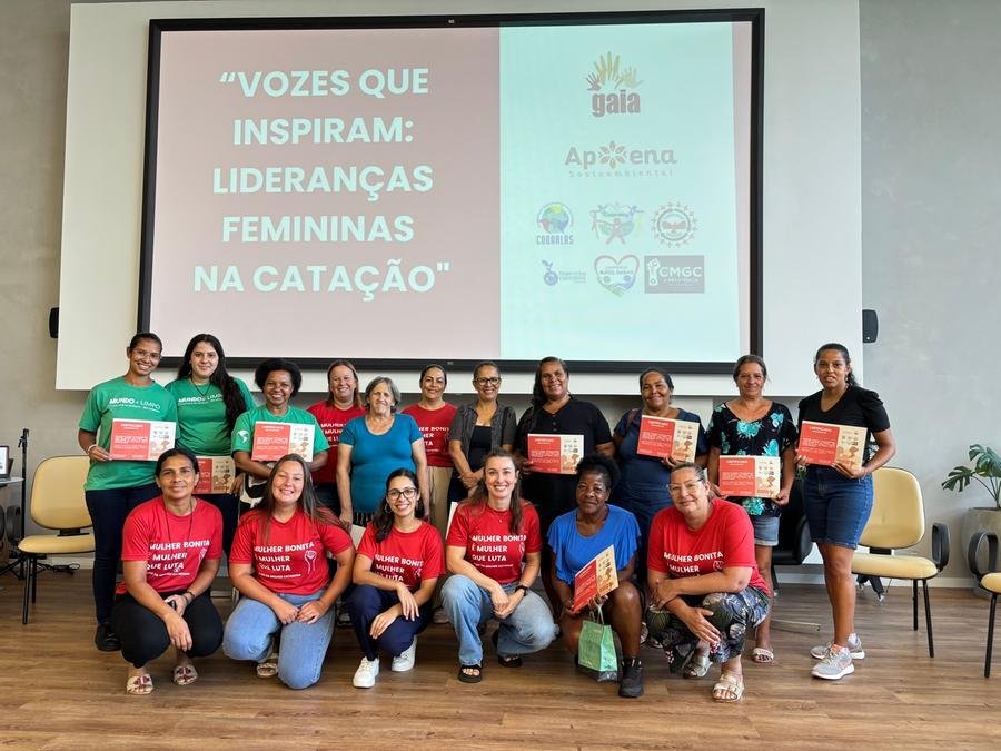 Projeto teve como alvo mulheres que atuam em cooperativas de reciclagem e que foram atingidas pelas cheias