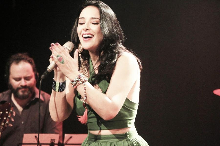 Jana&iacute;na Maia realiza show tributo a Elis Regina nesta segunda, no Eudoro, em Porto Alegre
