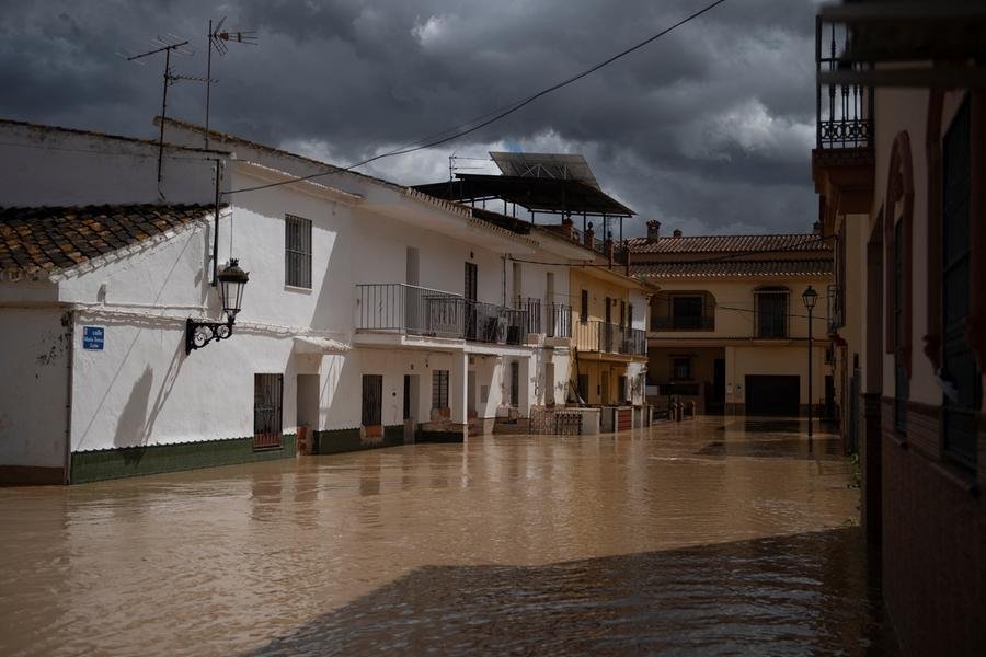 Chuvas torrenciais foram provocadas pela tempestade Laurence