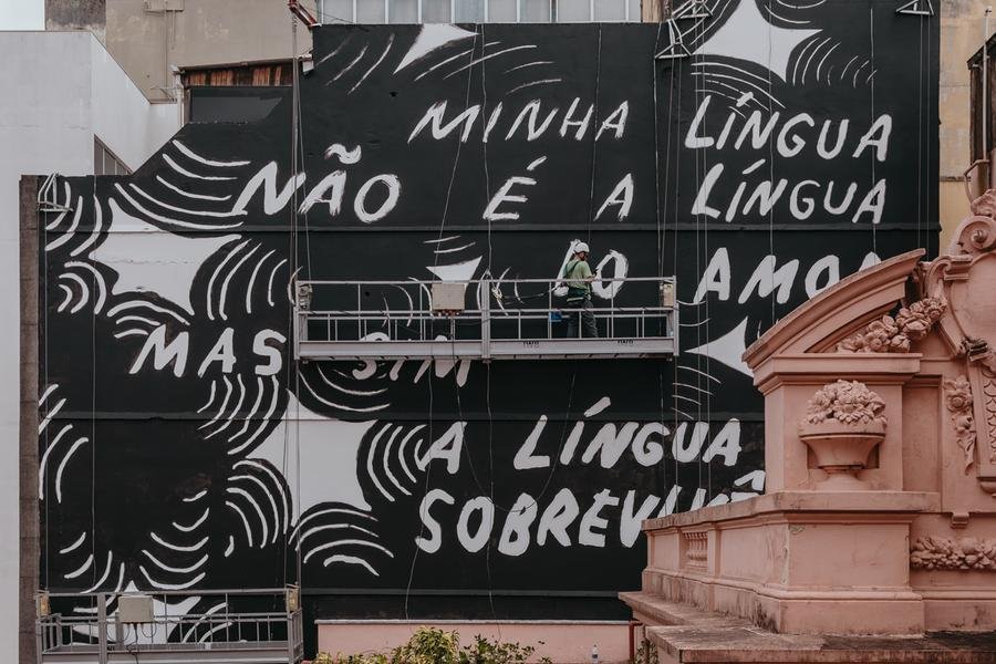 Montagem da 14&ordf; edi&ccedil;&atilde;o da Bienal do Mercosul