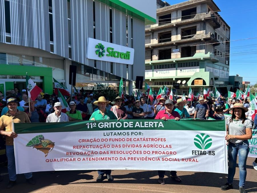 Assembleia, realizada na pra&ccedil;a principal de S&atilde;o Luiz Gonzaga, durante o 11&ordm; Grito de Alerta