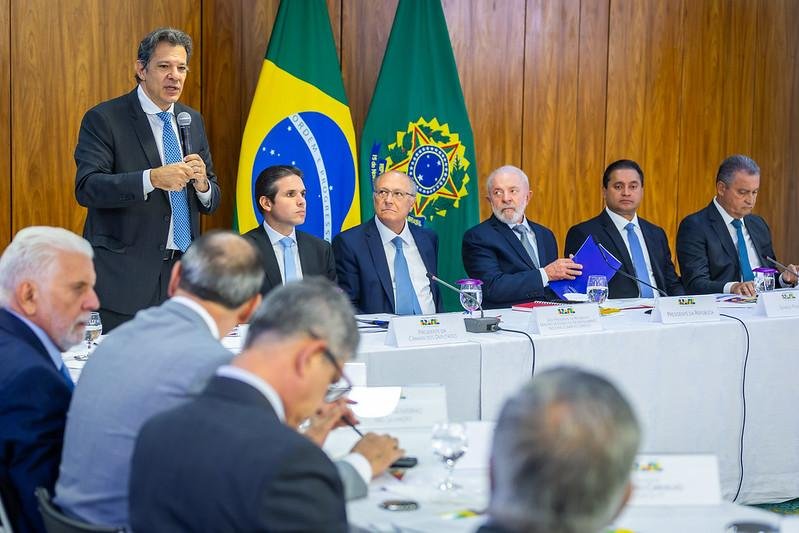 Haddad defendeu o crescimento da economia de maneira sustent&aacute;vel