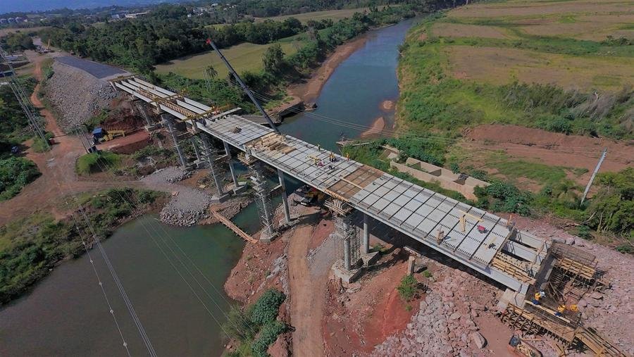 Segundo a estatal, ve&iacute;culos leves devem come&ccedil;ar a trafegar pela ponte entre os dias 4 e 5 de abril