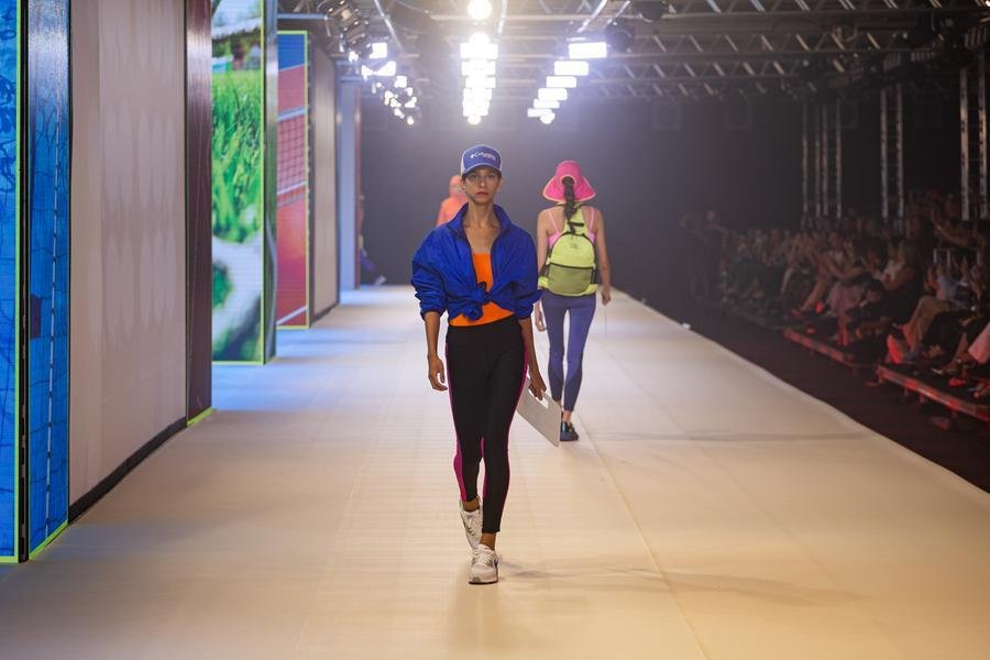 Desfile de abertura reuniu um conjunto de marcas do universo esportivo