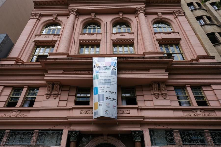 Exposi&ccedil;&atilde;o coletiva &ldquo;Fragmentos do tempo&rdquo;, no Clube do Com&eacute;rcio