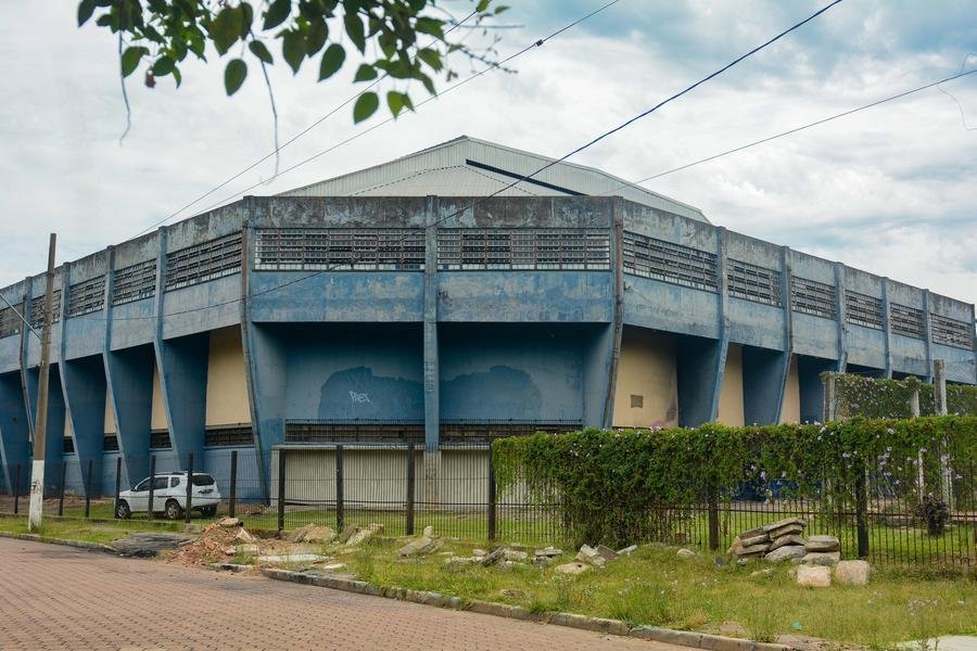 Ap&oacute;s atrasos durante a primeira etapa, causados por temporais, uma enchente e um roubo de materiais, a obra pode vir a ser conclu&iacute;da em 2027.