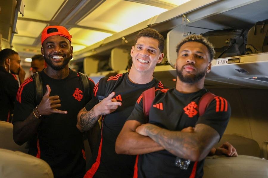 Inter de Ramon, Ronaldo e Wesley j&aacute; est&aacute; no Rio de Janeiro para a estreia no Brasileir&atilde;o