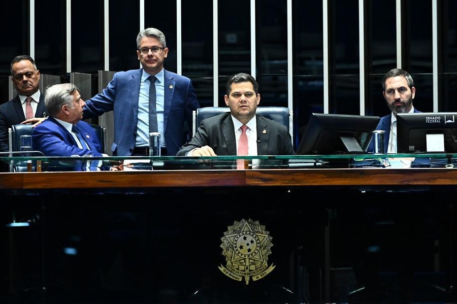PL ganhou 70 votos favor&aacute;veis