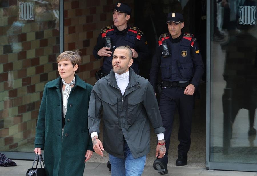 Daniel Alves teve condena&ccedil;&atilde;o por caso de estupro anulada