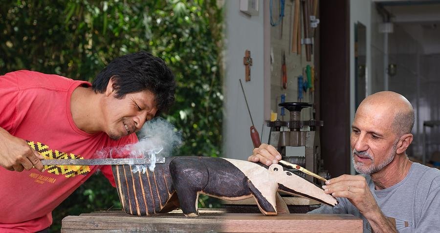 Produ&ccedil;&atilde;o coletiva da mostra "Mby&aacute; Guarani" &eacute; marcada pela originalidade e aprendizado entre o escultor Cesar Cony e o artes&atilde;o Jaime Valdir da Silva