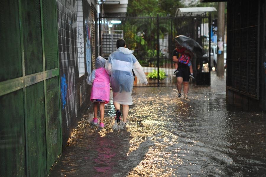 H&aacute; alerta para risco de alagamentos nesta quarta-feira no RS