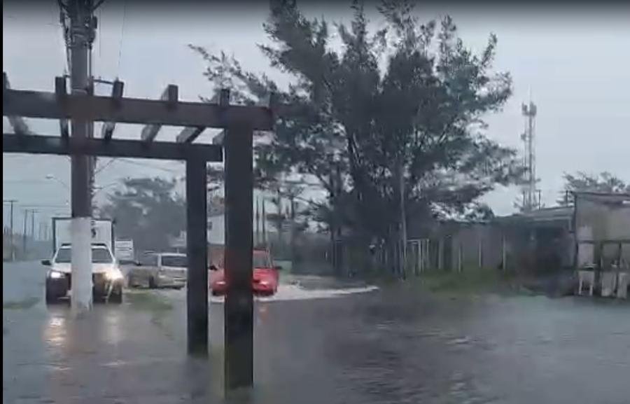 Enxurrada causou alagamentos em diversas ruas de Cidreira