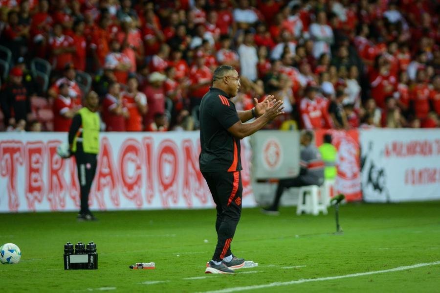 Comandante colorado valorizou resultado conquistado no Beira-Rio