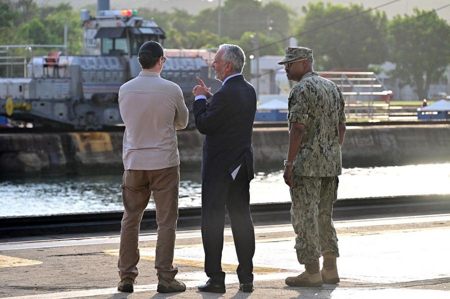 Hegseth fez visita &agrave; na&ccedil;&atilde;o caribenha para aumentar press&atilde;o e selar acordo