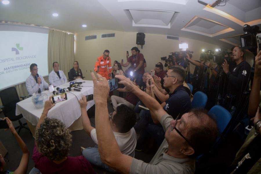 Hospital informou que o ex-presidente "segue em hidrata&ccedil;&atilde;o venosa por meio de cateter central