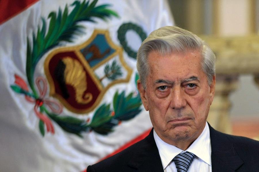 Mario Vargas Llosa morreu neste domingo