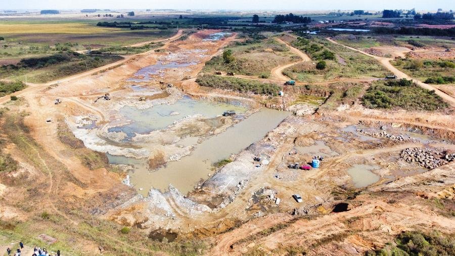 A obra est&aacute; sendo revista e governo do munic&iacute;pio deve apresentar em breve um novo cronograma de trabalhos ao Governo Federal