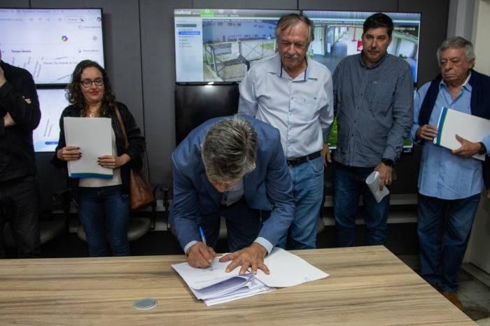 Contratos asseguram aumento expressivo na quantidade de equipes e maquin&aacute;rios nas ruas para servi&ccedil;os de drenagem urbana