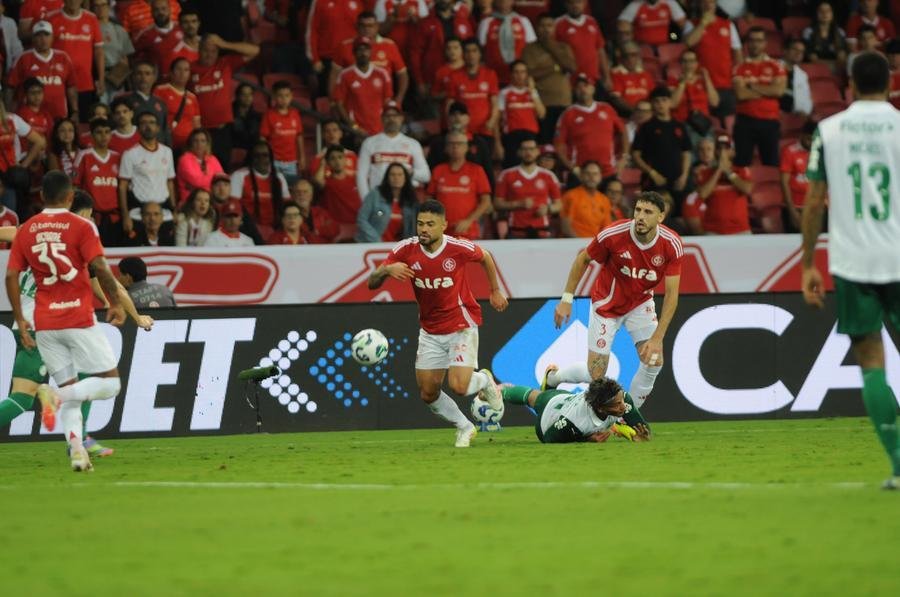 Facundo Torres marcou o &uacute;nico gol da partida, para o Palmeiras