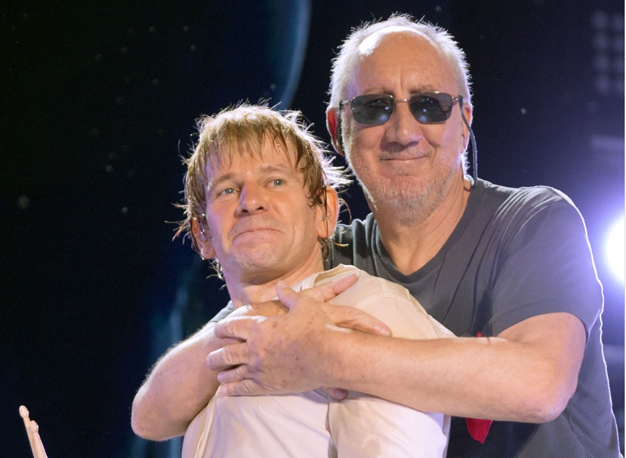 Zak Starkey e Pete Townshend em show do The Who, que desmentiu demiss&atilde;o do filho de Ringo Starr em seu Instagram