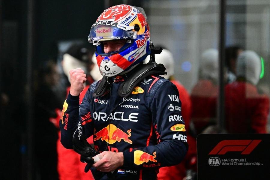 Verstappen larga na frente pela segunda vez na temporada