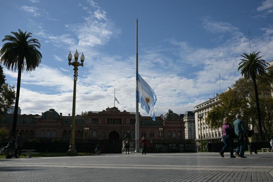 L&iacute;der cat&oacute;lico morreu sem ter ido a Argentina enquanto papa por temer que o seu retorno fosse usado politicamente