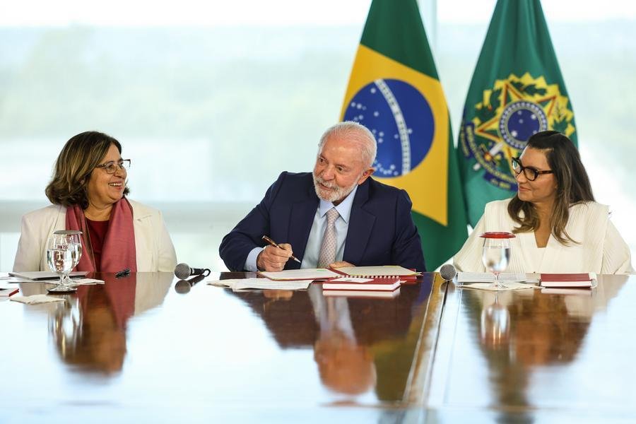 Uma das normas pro&iacute;be discrimina&ccedil;&atilde;o na concess&atilde;o de bolsas acad&ecirc;micas