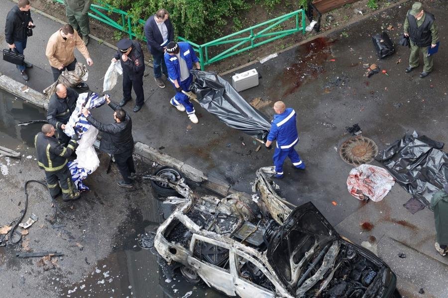 Volkswagen Golf explodiu pr&oacute;ximo a bloco residencial em Balashikha, no leste de Moscou