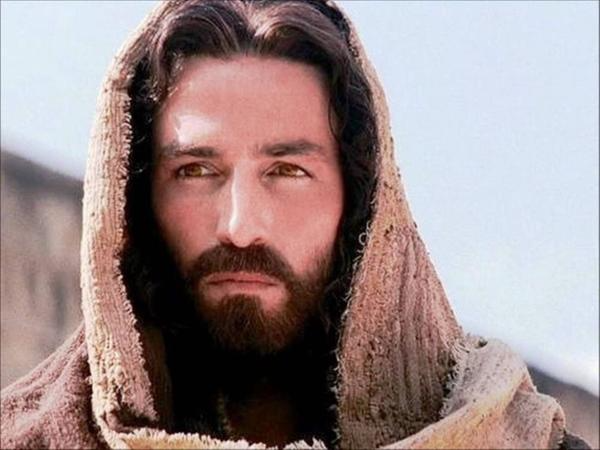 Jim Caviezel no filme 'A Paix&atilde;o de Cristo' (2004)