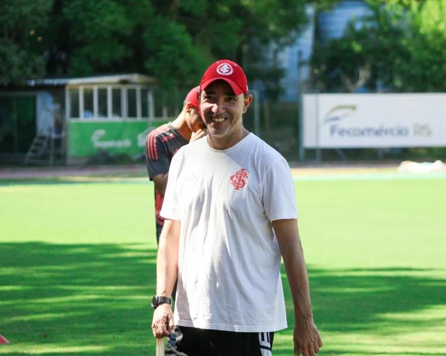 Salgado volta ao clube ap&oacute;s dois anos