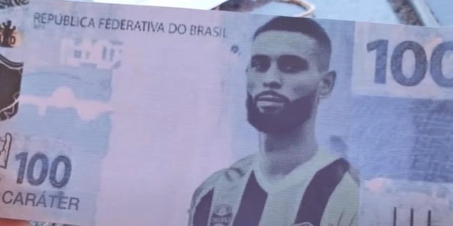 Torcida do Vit&oacute;ria produziu c&eacute;dulas com o rosto de Wagner Leonardo