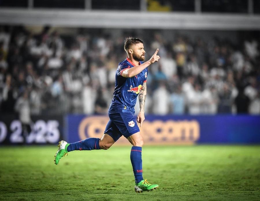 "Vergonha, vergonha, time sem vergonha", cantaram os santistas nos minutos finais
