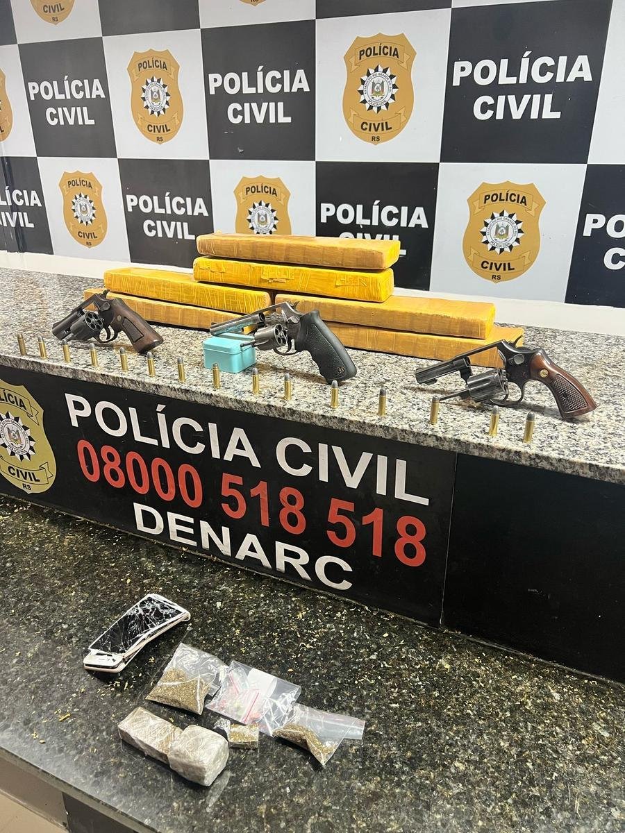 Armas e drogas foram apreendidas em ofensiva do Denarc
