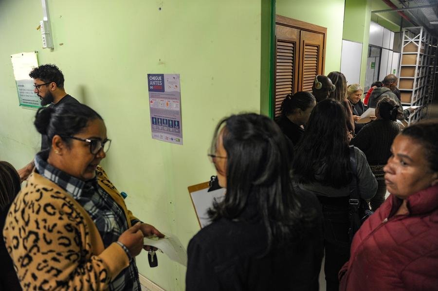 Servi&ccedil;o de solicita&ccedil;&atilde;o de laudos teve amplia&ccedil;&atilde;o de funcion&aacute;rios para aumentar o atendimentos dos moradores de Porto Alegre