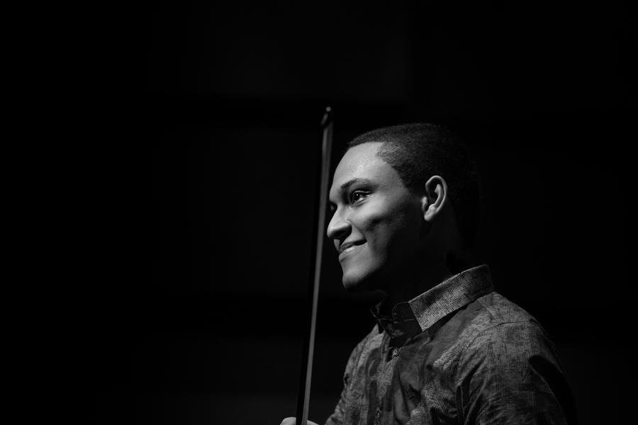 Desde 2022, Lucas Bernardo Gon&ccedil;alves integra a Orquestra Sinf&ocirc;nica de Porto Alegre e a Orquestra do Theatro S&atilde;o Pedro, tendo atuado como solista