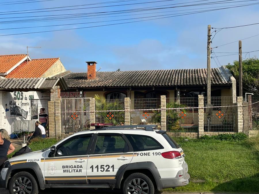 V&iacute;tima foi morta a tiros no interior da resid&ecirc;ncia em que morava no bairro Chico Mendes