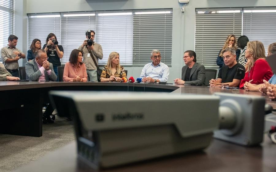 A Secretaria Municipal de Seguran&ccedil;a (Smseg) recebe 42 novas c&acirc;meras de videomonitoramento para substitu&iacute;rem os equipamentos que foram danificados pela enchente de maio de 2024