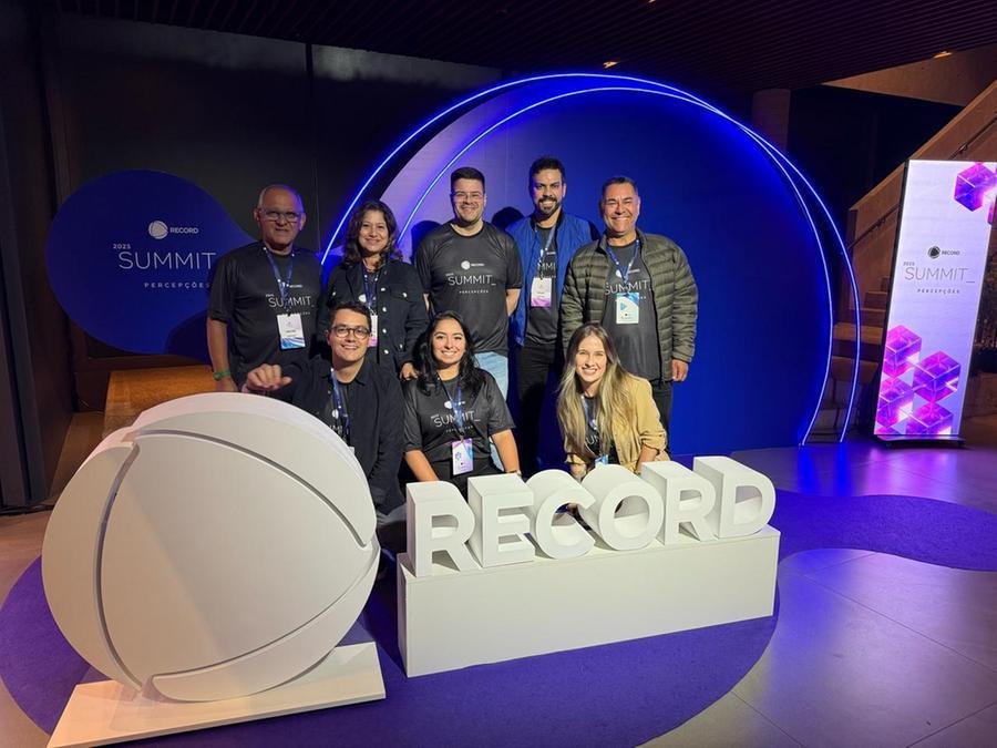 Equipe da Record Gua&iacute;ba esteve presente na Record Summit 2025